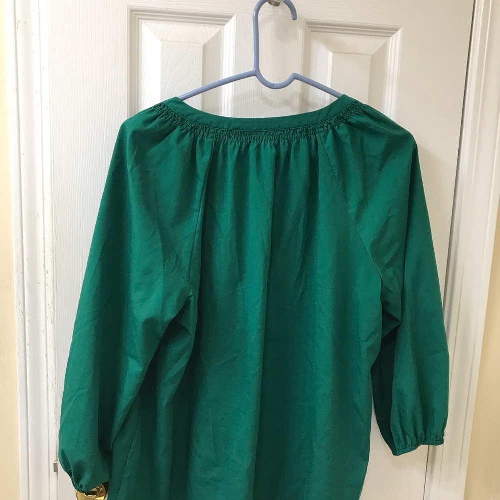 Green blouse - Picture 3 of 3
